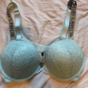 NEW WITH TAGS Victoria’s Secret Bombshell Bra